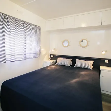 Κάμπινγκ Camping Miramar